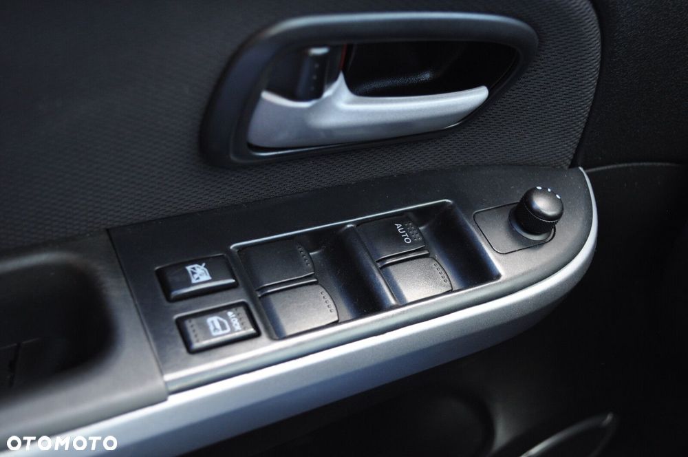 Suzuki Grand Vitara - 14