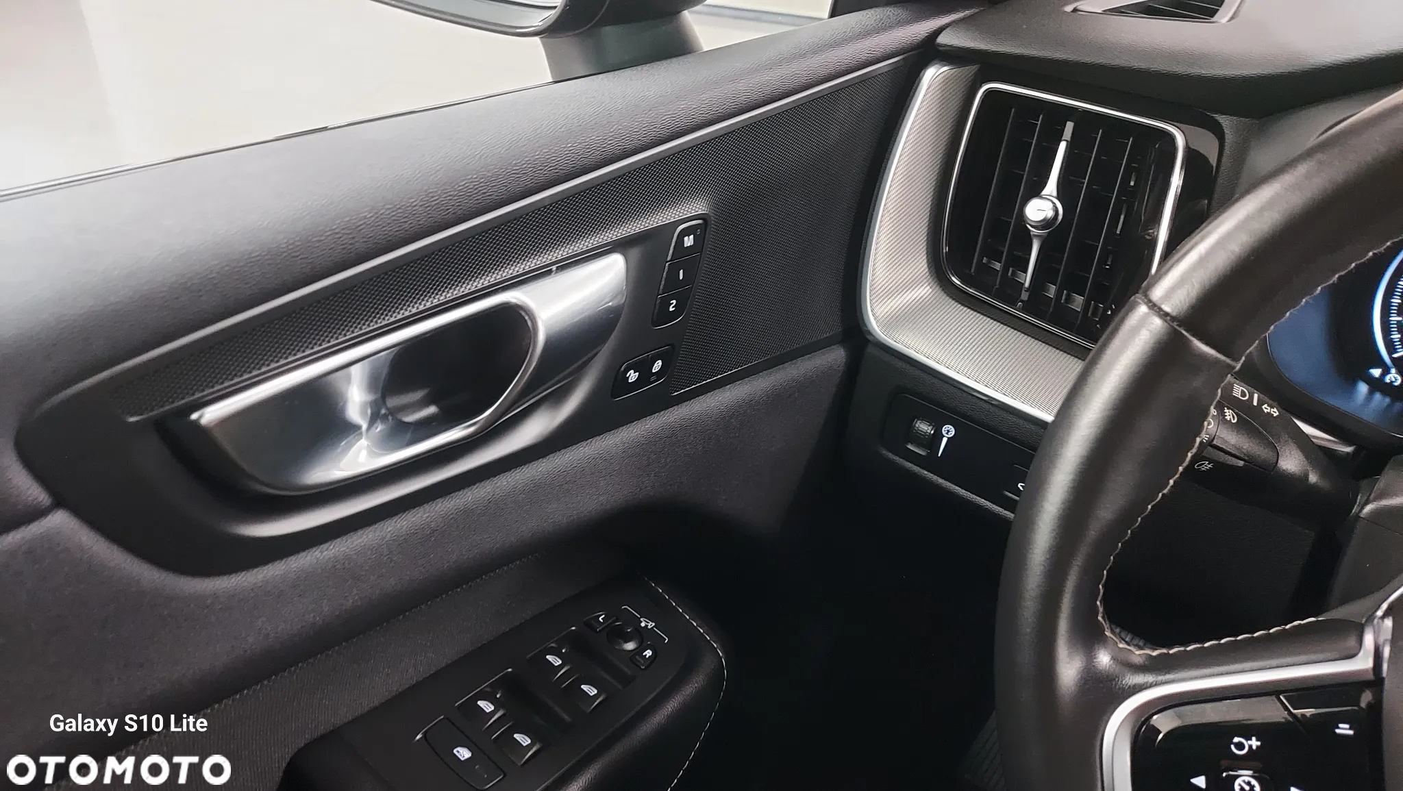 Volvo XC 60 B4 B Geartronic RDesign - 26