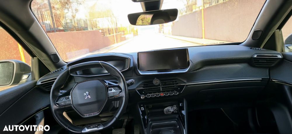Peugeot 2008 e-2008 GT Line - 9