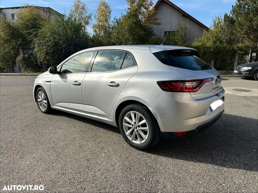 Renault Megane - 5