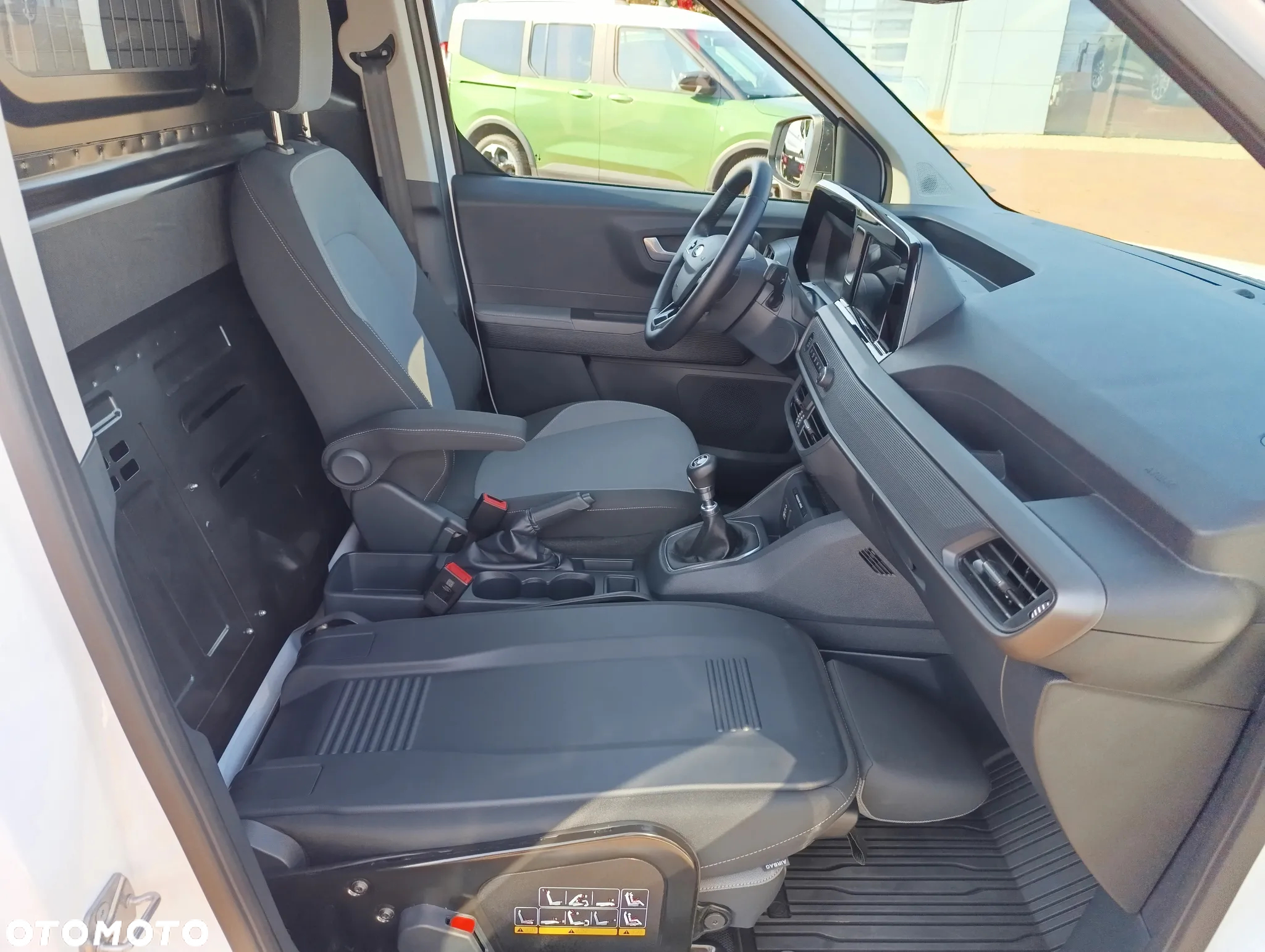 Ford Transit Courier Van Limited - 36