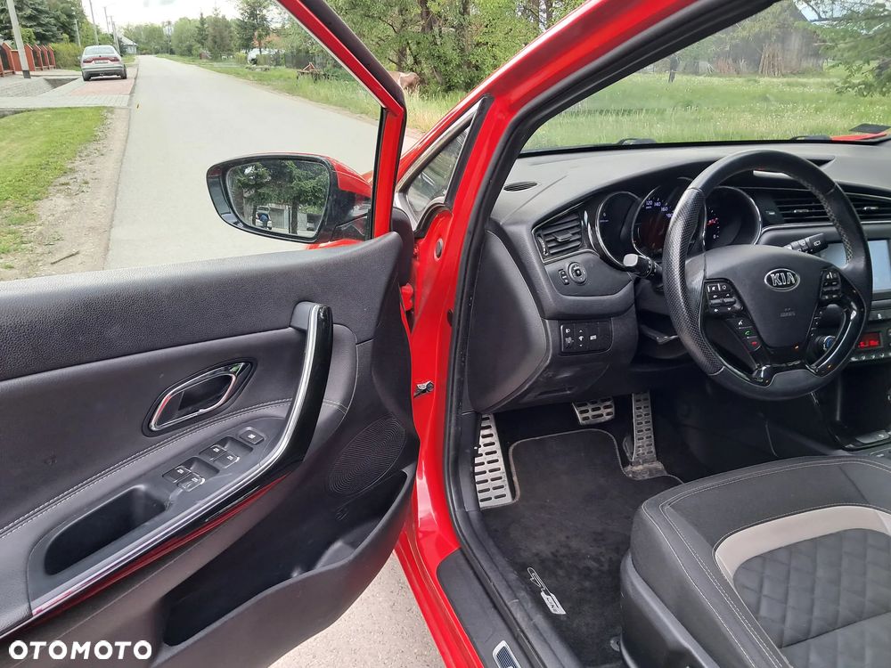 Kia Ceed 1.6 CRDi GT Line DCT - 25