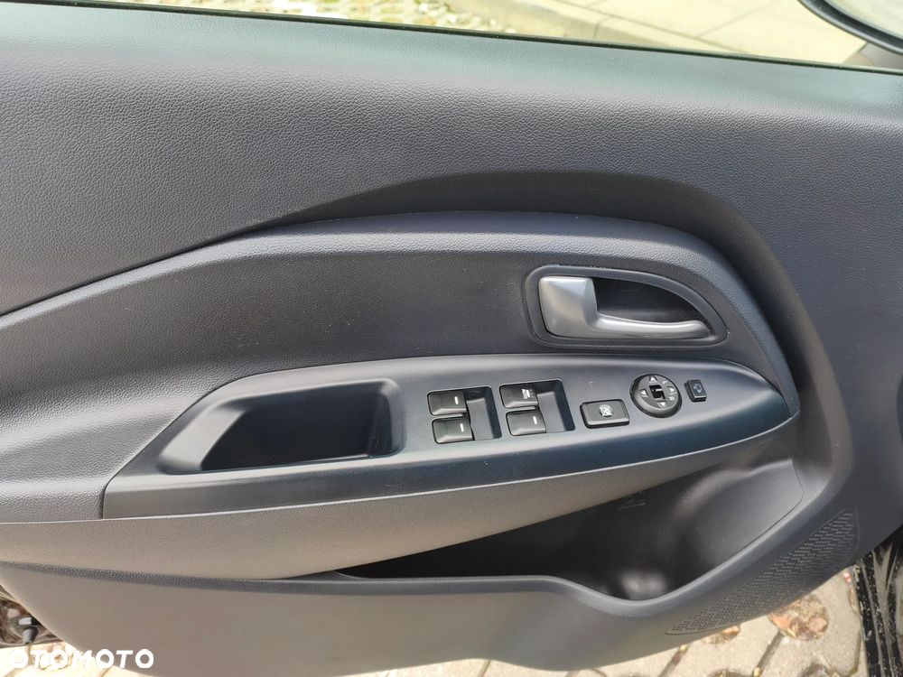 Kia Rio - 6