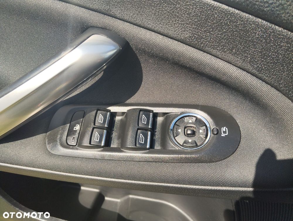 Ford Mondeo 1.6 Eco Boost Titanium - 27
