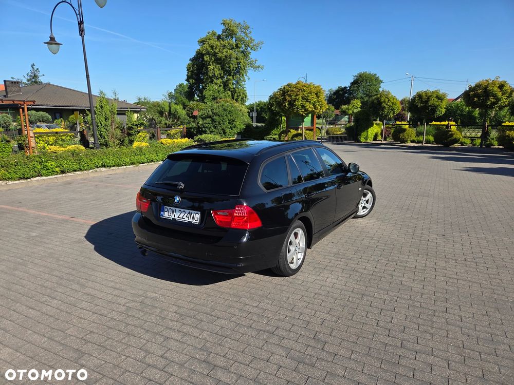 BMW Seria 3 318d - 10