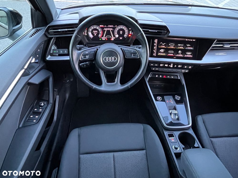 Audi A3 Limousine 30 TFSI mHEV S tronic - 17