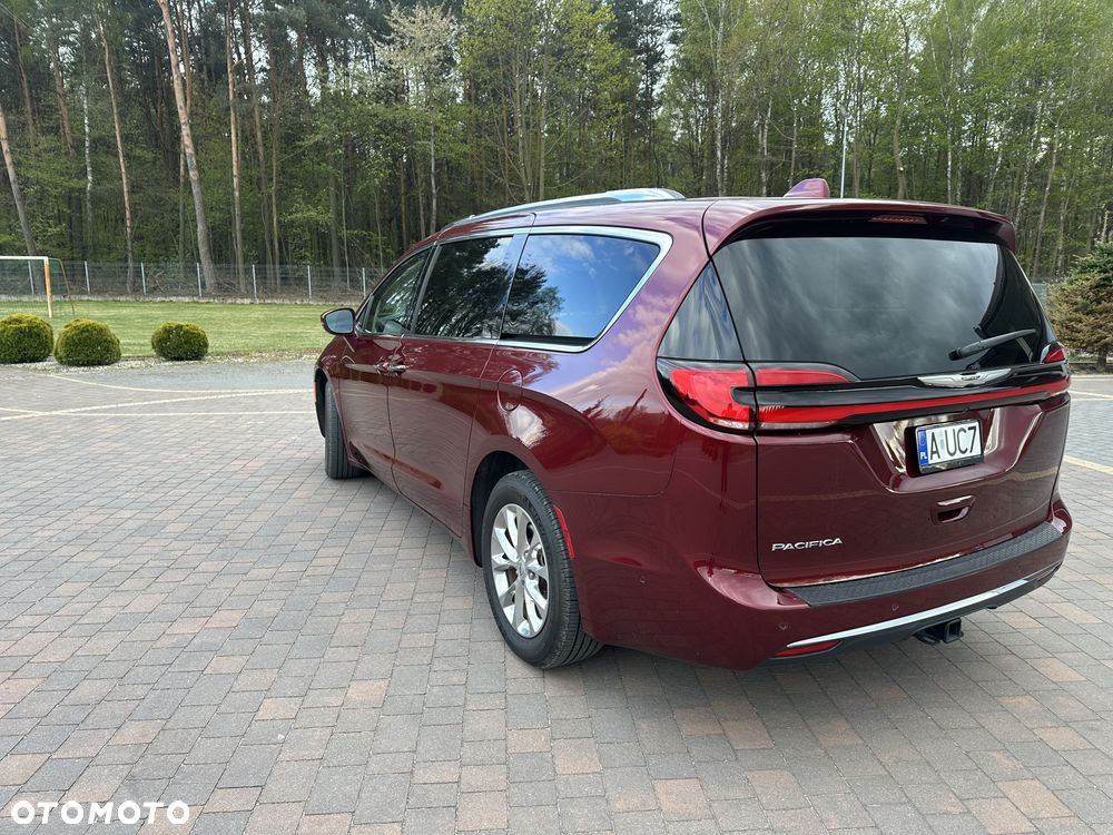 Chrysler Pacifica - 10