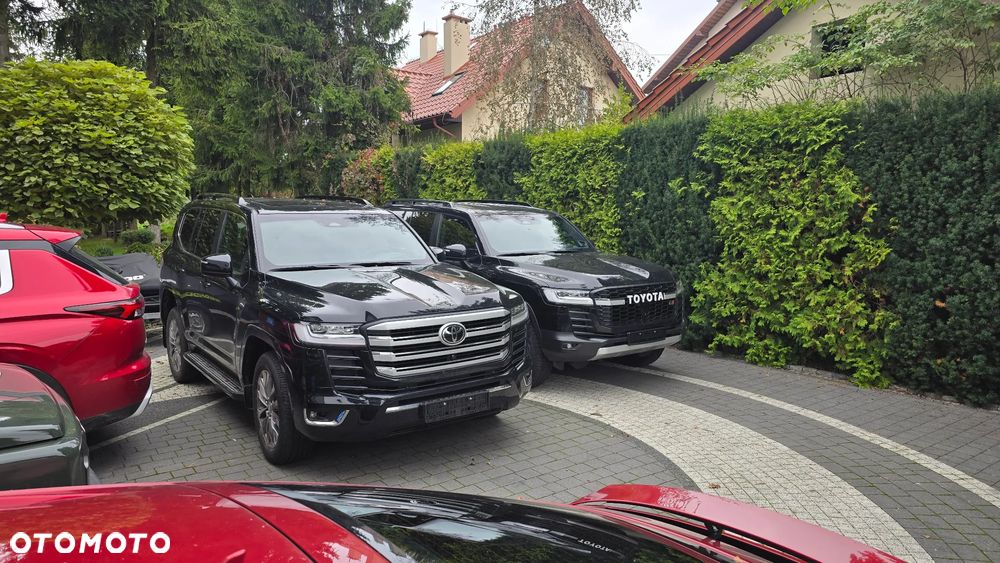 Toyota Land Cruiser - 26