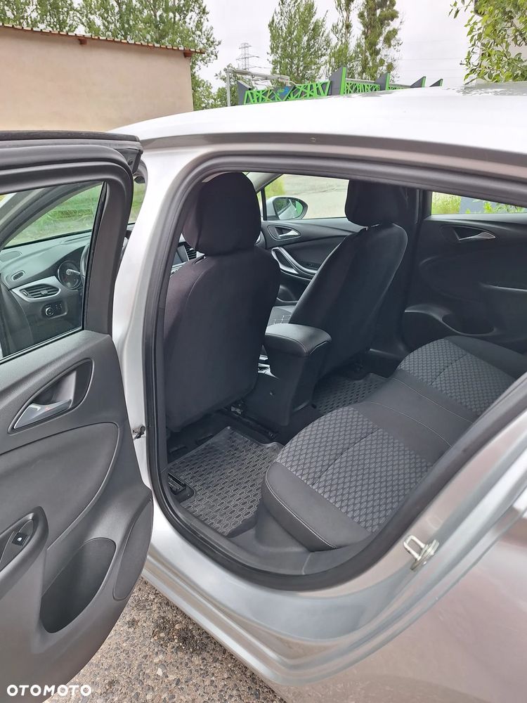 Opel Astra 1.4 T Enjoy - 8