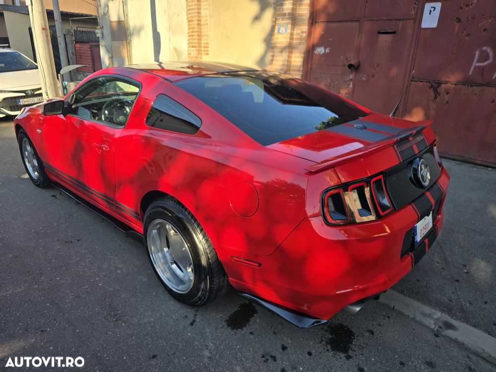 Ford Mustang - 7