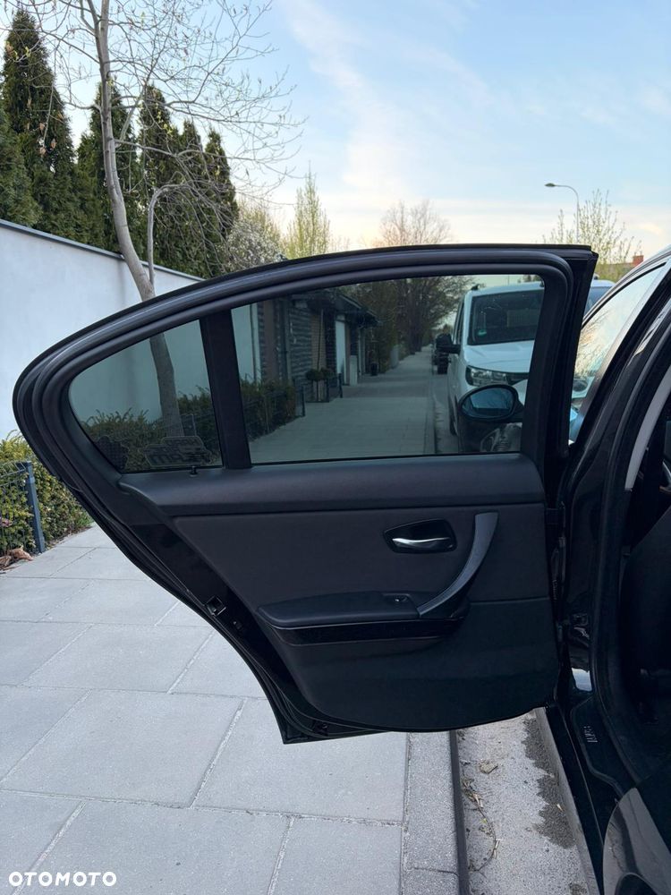 BMW Seria 3 318i - 13