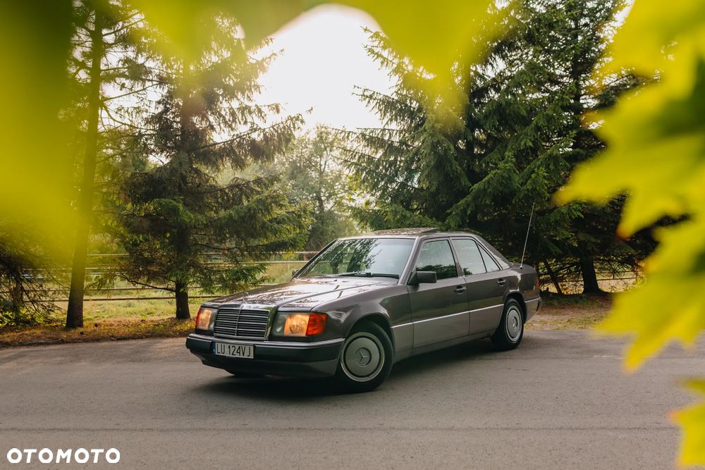 Mercedes-Benz W124 (1984-1993) - 25