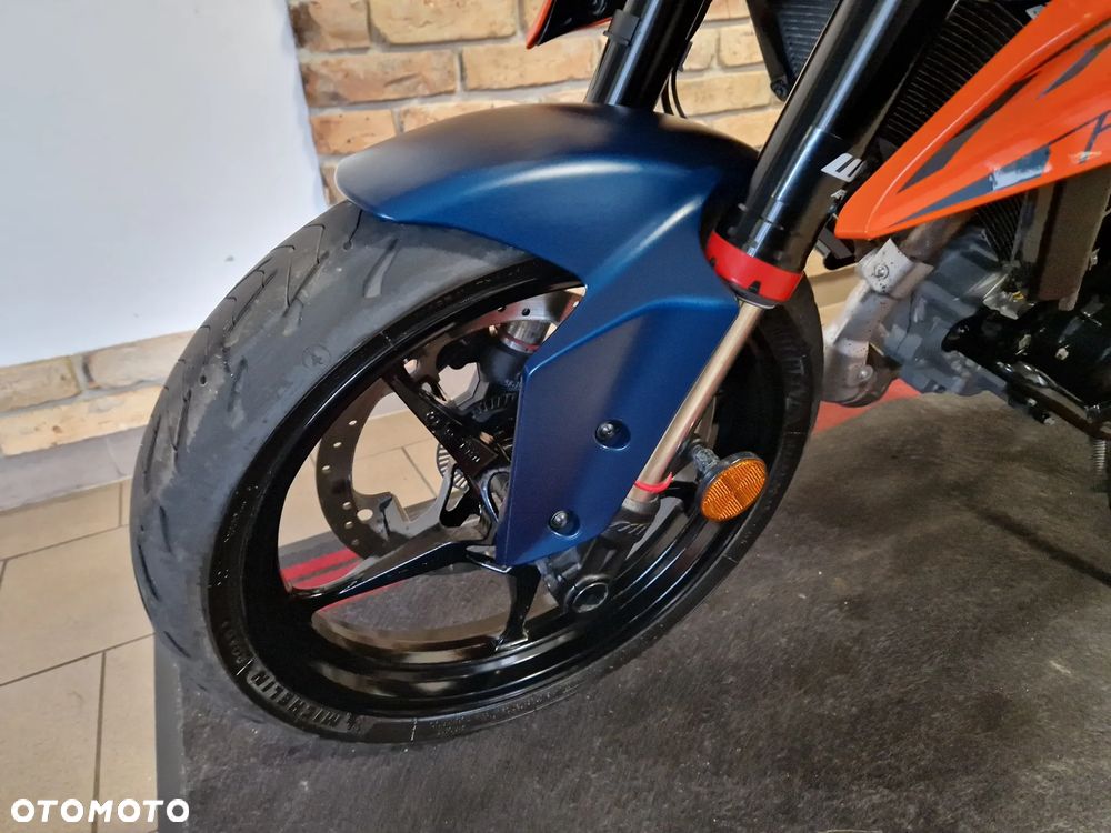 KTM Duke 125 - 23