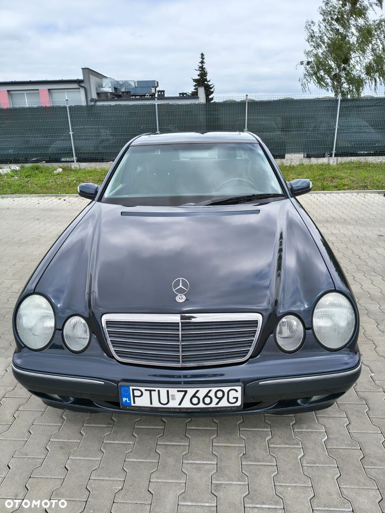 Mercedes-Benz Klasa E - 1