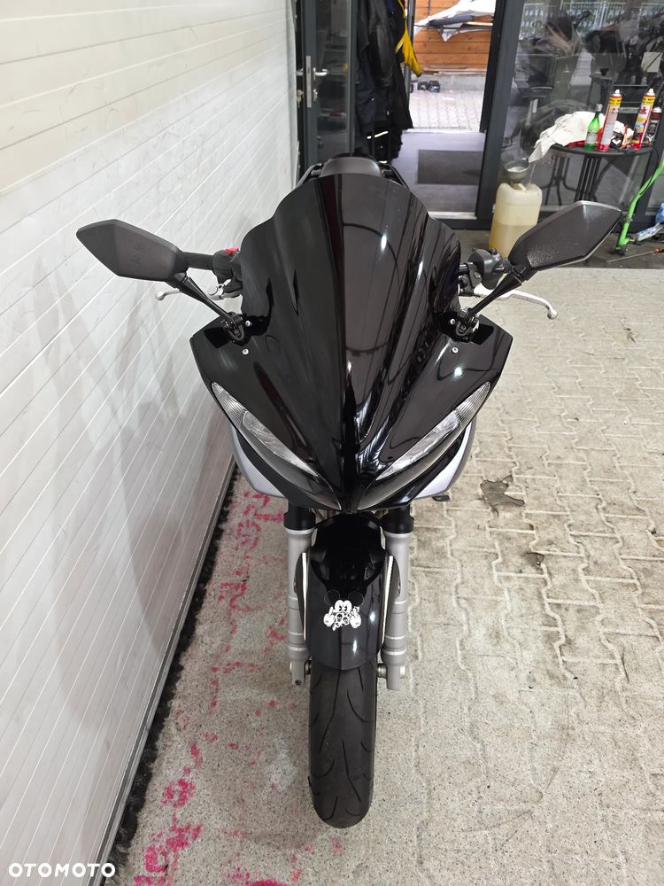 Yamaha FZ - 21