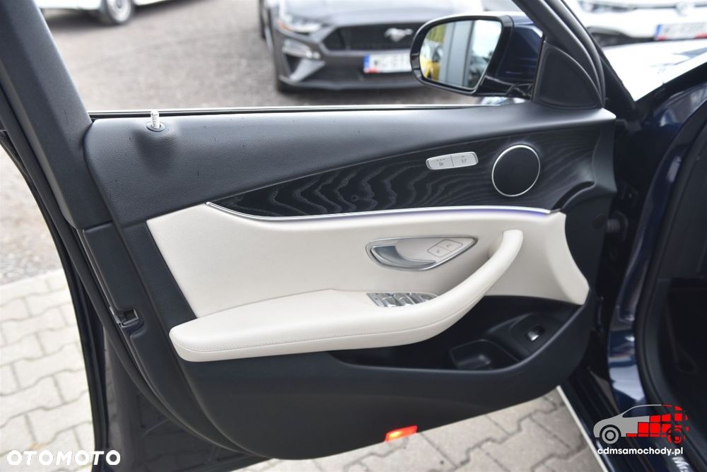 Mercedes-Benz Klasa E - 12