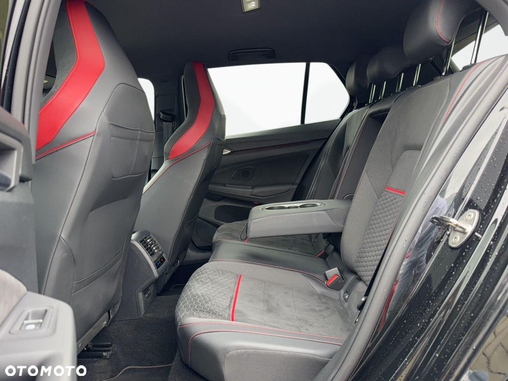 Volkswagen Golf - 12