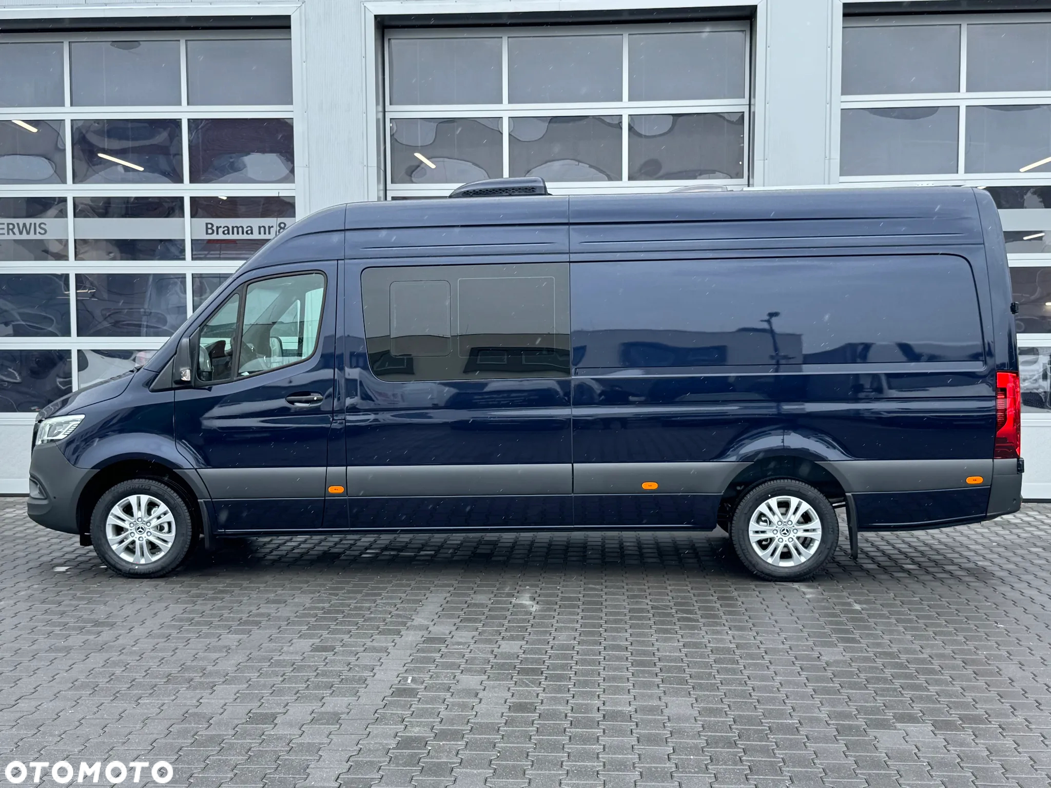 Mercedes-Benz Sprinter - 5