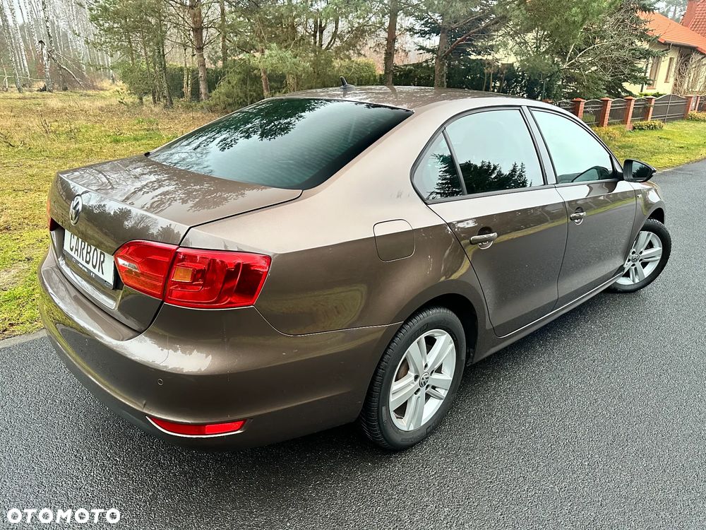 Volkswagen Jetta 1.4 TSI Match - 10