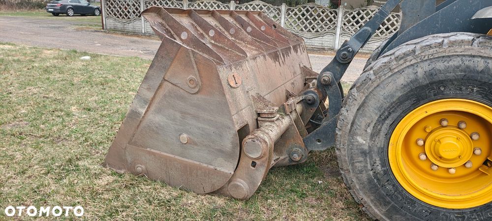 Volvo L60F - 6