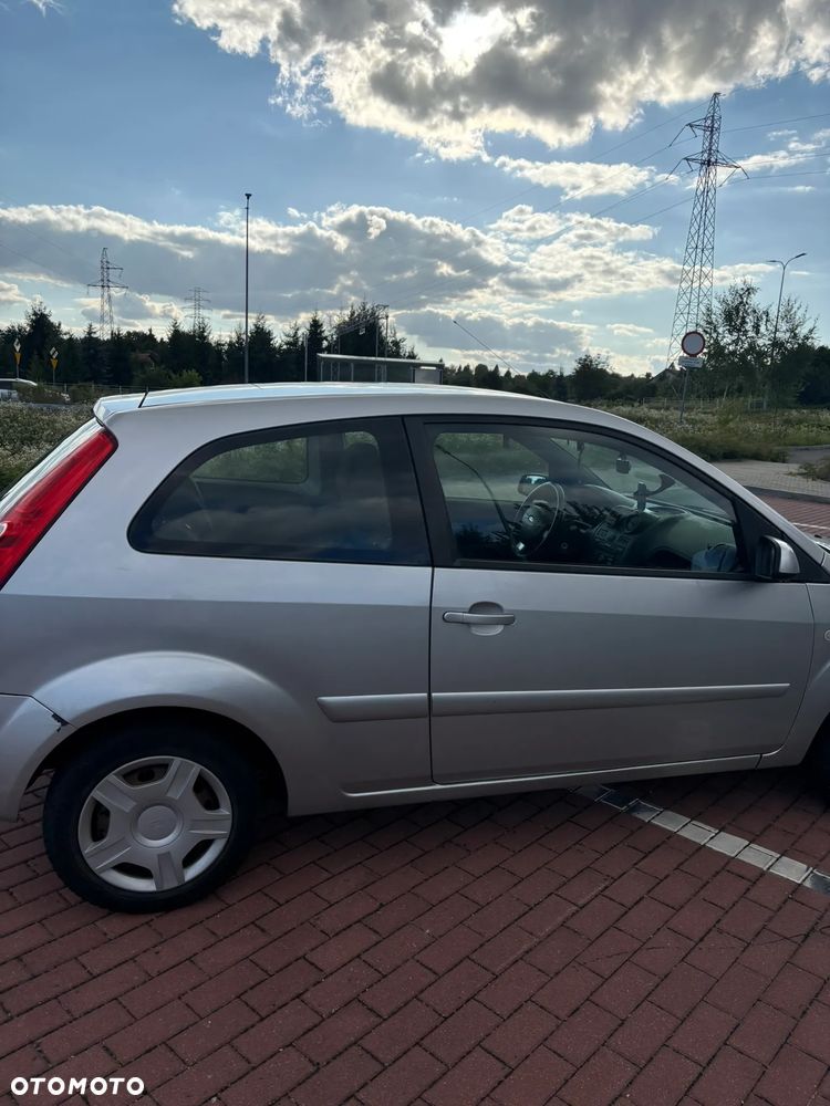 Ford Fiesta 1.3 - 8