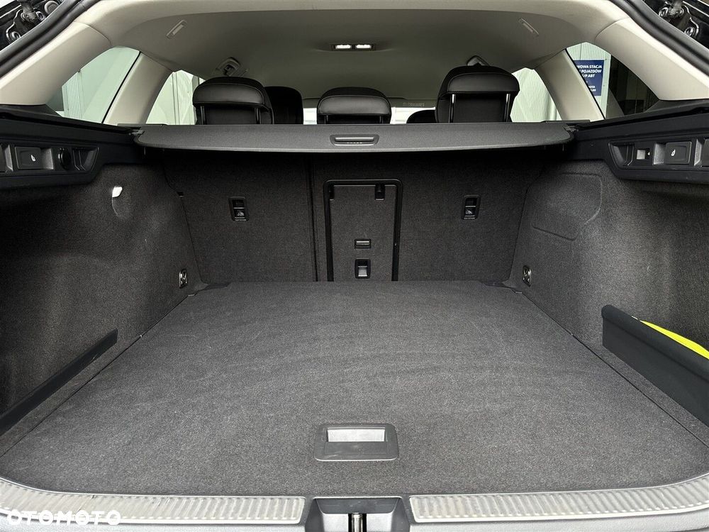 Volkswagen Passat - 10