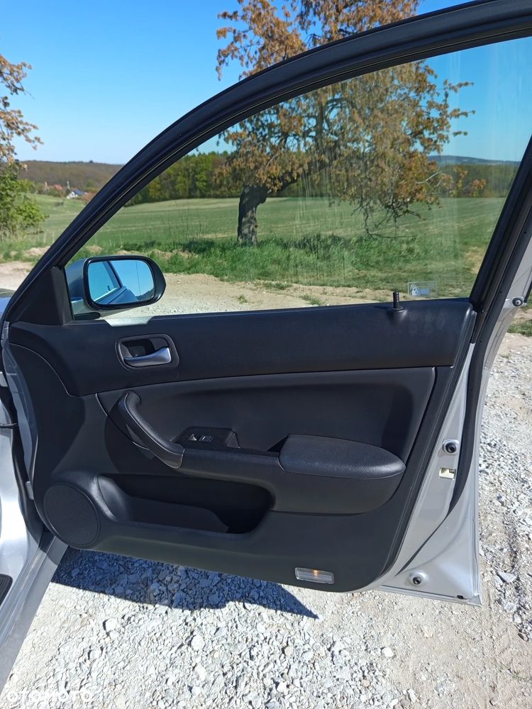 Honda Accord 2.0 Executive - 15
