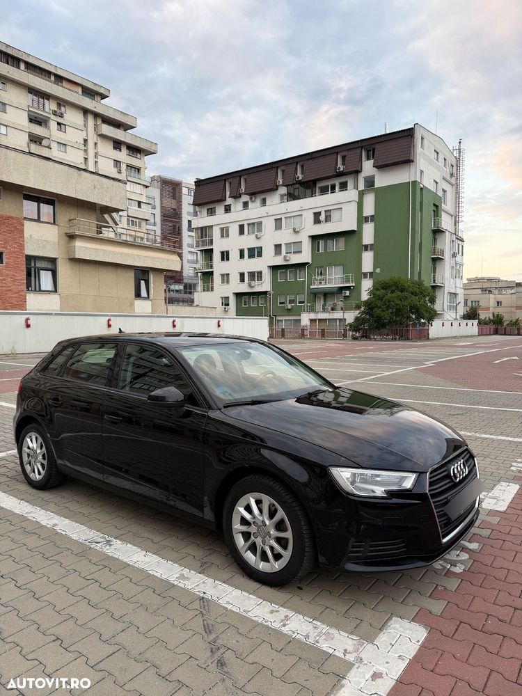 Audi A3 1.6 TDI S tronic Sport - 2