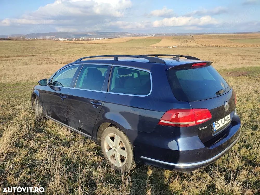 Volkswagen Passat 2.0 TDI BlueMotion Technology Comfortline - 2