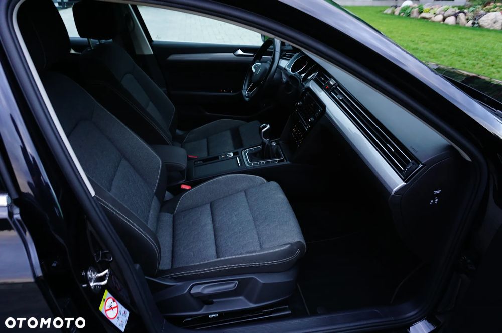 Volkswagen Passat Variant 1.5 TSI EVO Business - 23