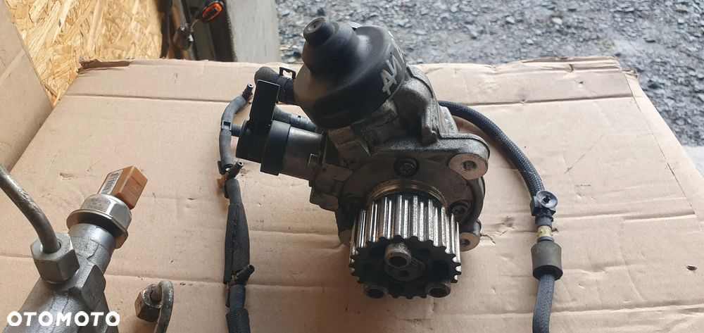 Wtryskiwacze układ wtryskowy pompa wtryski Audi A4 B8 Lift 2.0 TDI 03L130277J 03L130755AC 03L130089Q - 9