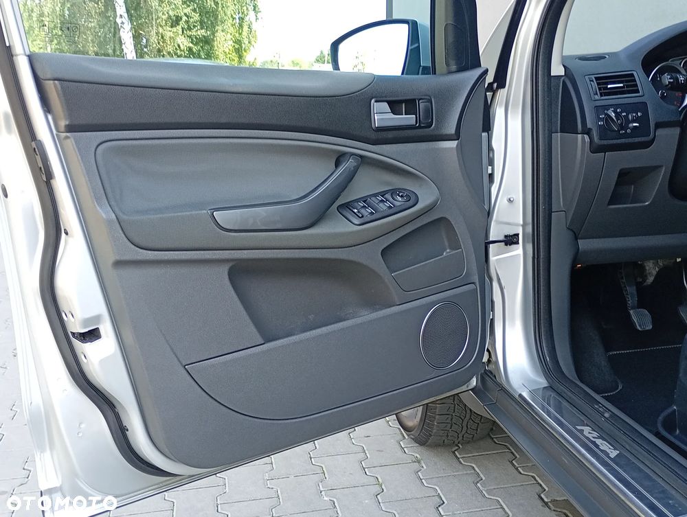 Ford Kuga - 18