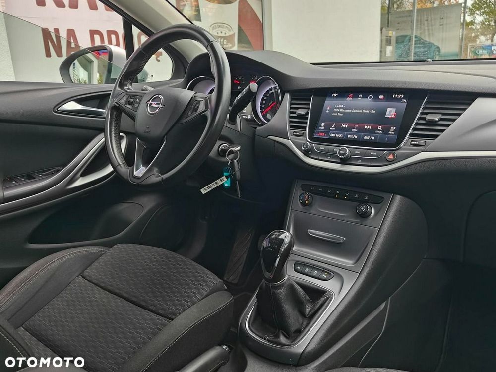 Opel Astra - 16