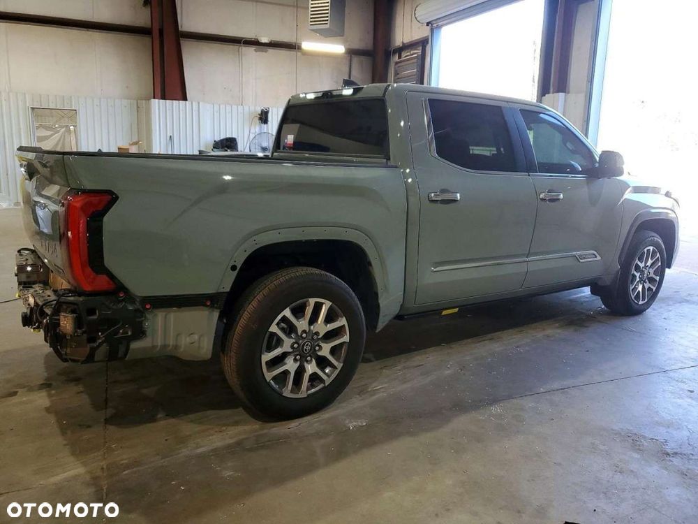 Toyota Tundra - 4
