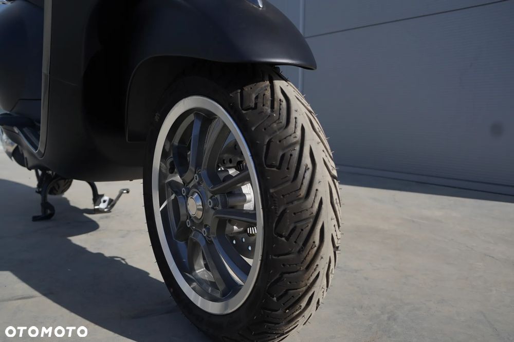 Vespa Primavera - 18