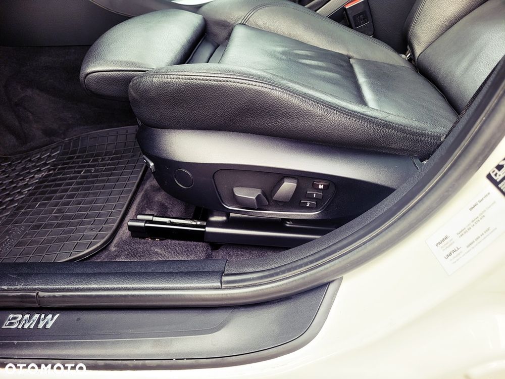 BMW X1 xDrive20d - 17