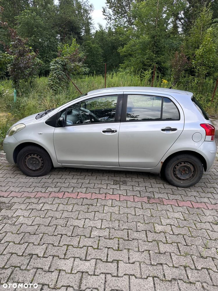 Toyota Yaris 1.0 Luna - 3