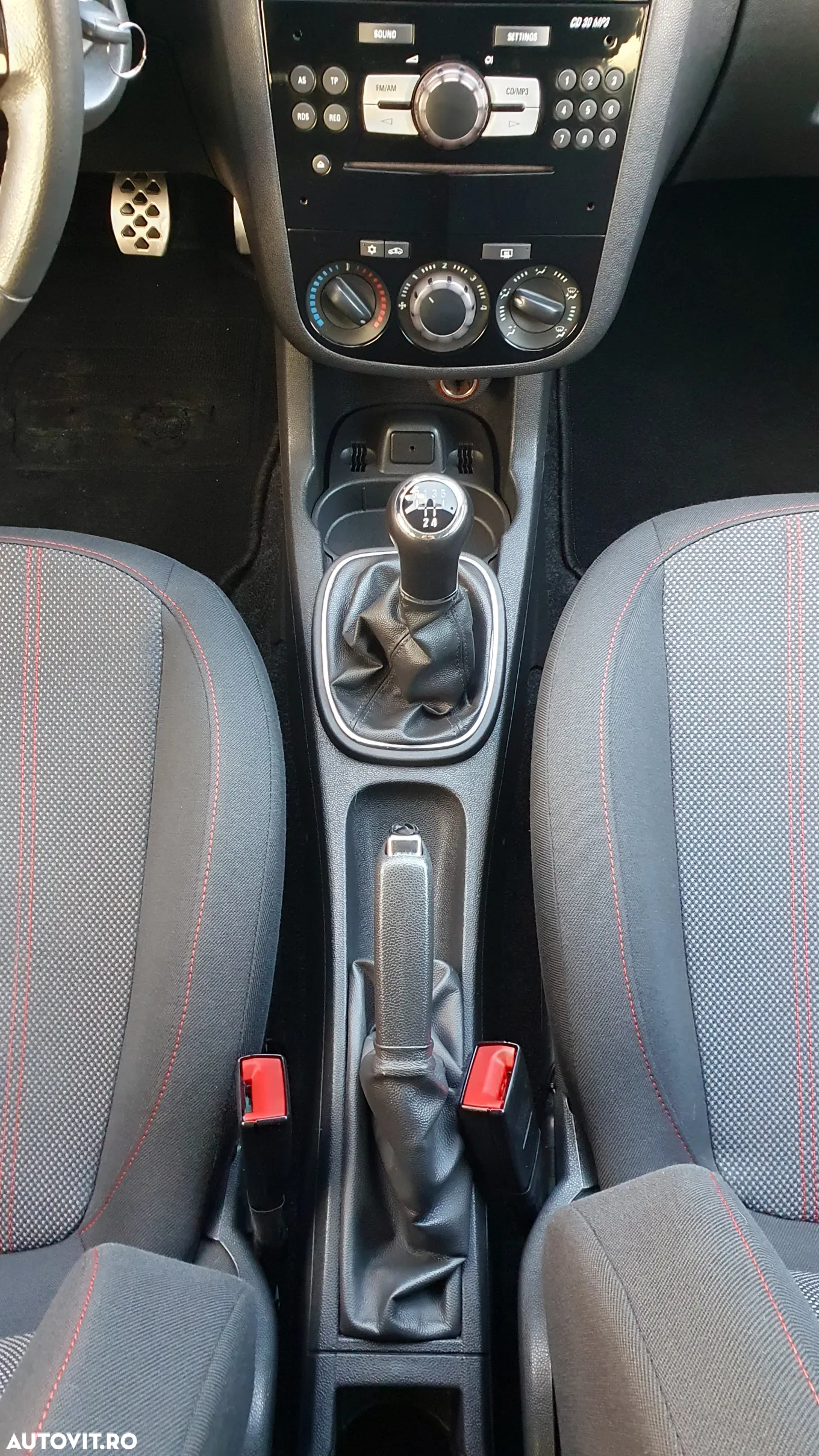 Opel Corsa 1.2 Essentia - 17
