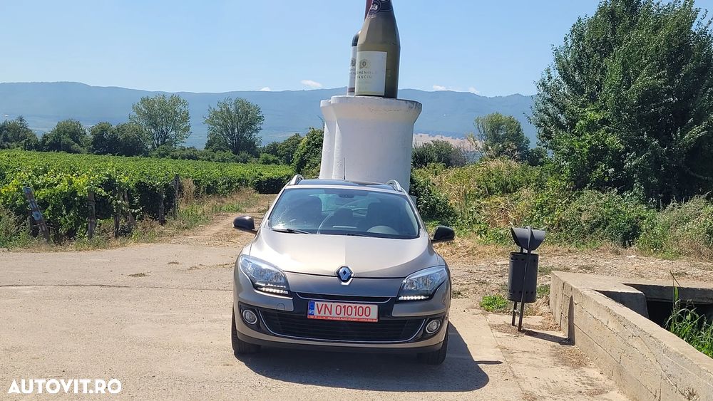 Renault Megane ENERGY dCi 110 Start & Stop Bose Edition - 9