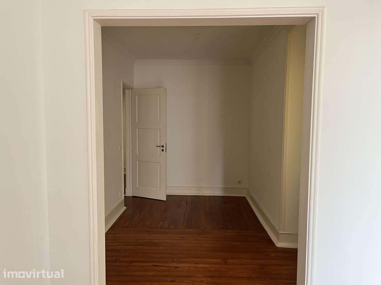 Apartamento T4 com elevador em Campo de Ourique - Grande imagem: 2/29