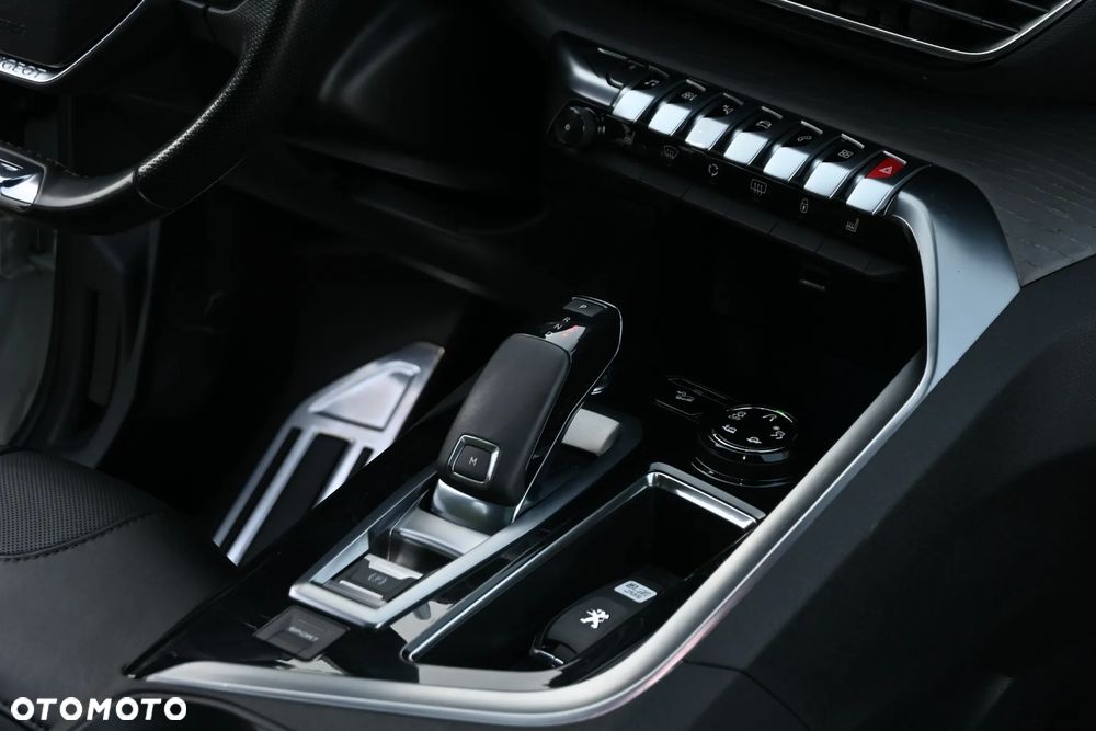 Peugeot 3008 BlueHDi 180 Stop & Start EAT6 GT - 22