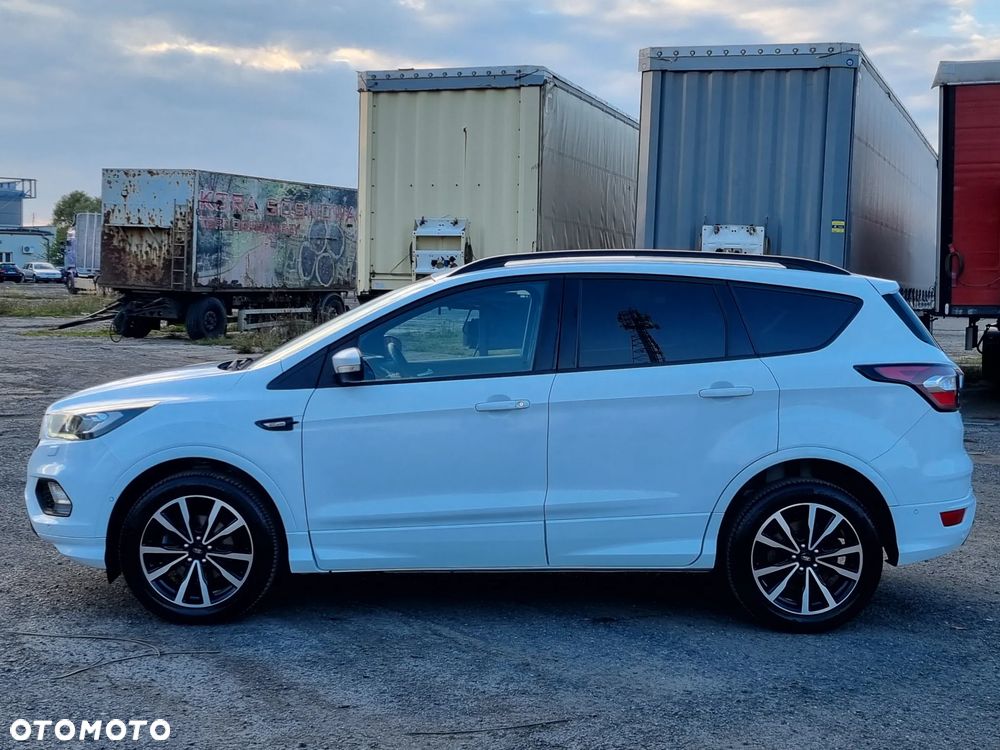 Ford Kuga 1.5 EcoBoost 2x4 ST-Line - 8