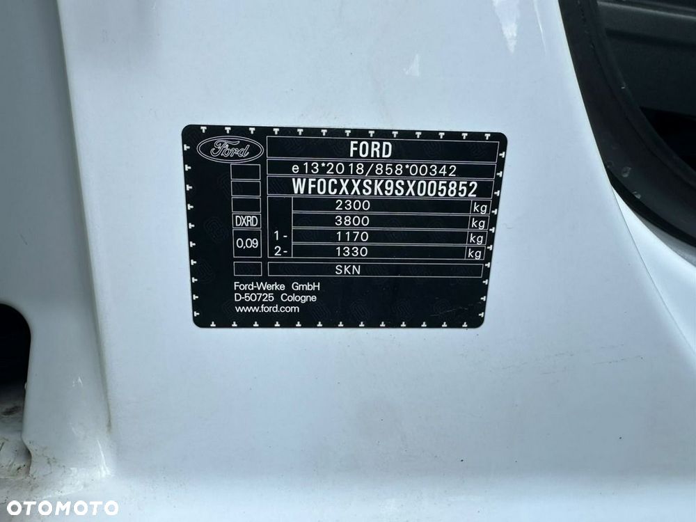 Ford Transit Connect - 19
