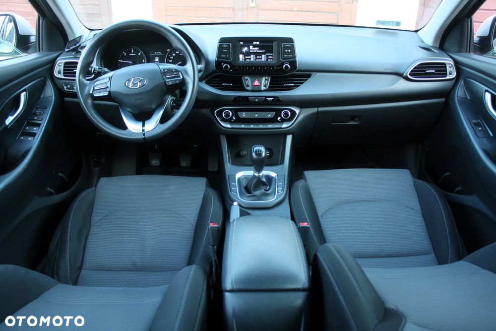 Hyundai i30 1.6 CRDi Premium - 8