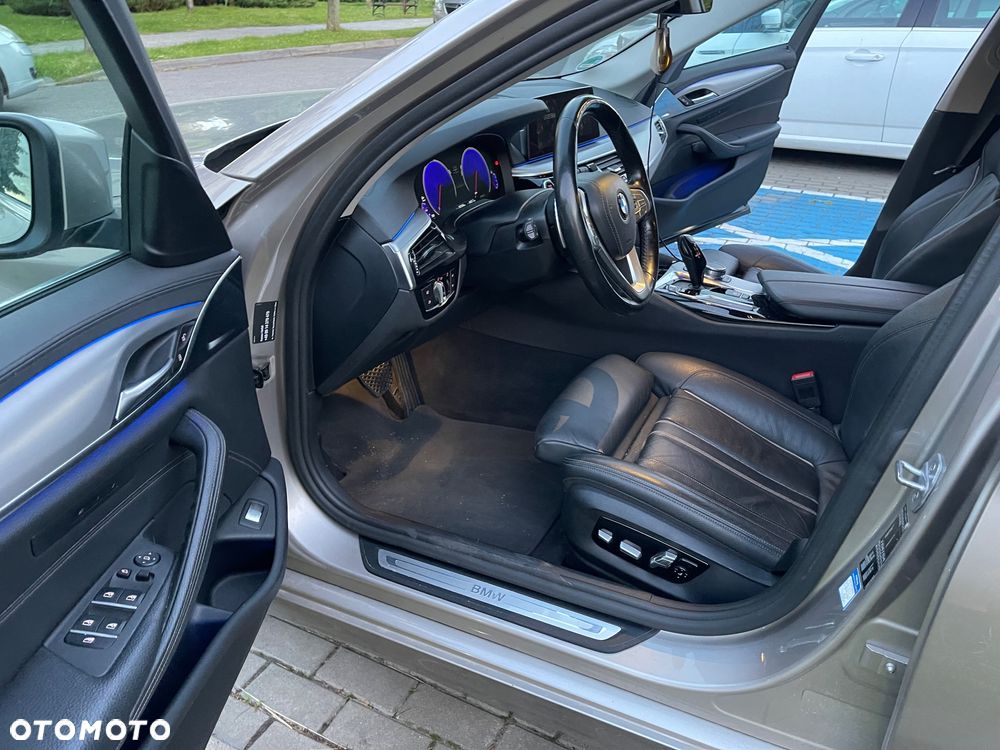 BMW Seria 5 520d Touring - 18