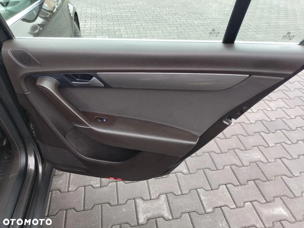 Volkswagen Passat 1.8 TSI Comfortline Optimum - 16