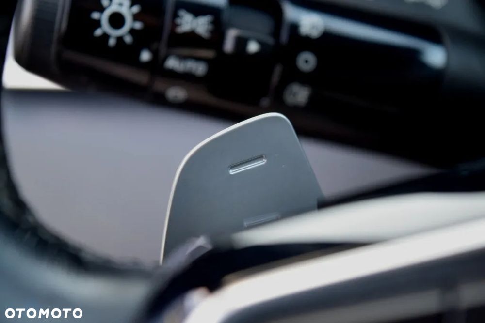 Kia Sorento 1.6 T-GDI HEV M 7os - 16