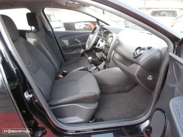 Renault Clio Sport Tourer 0.9 TCE Confort - 23