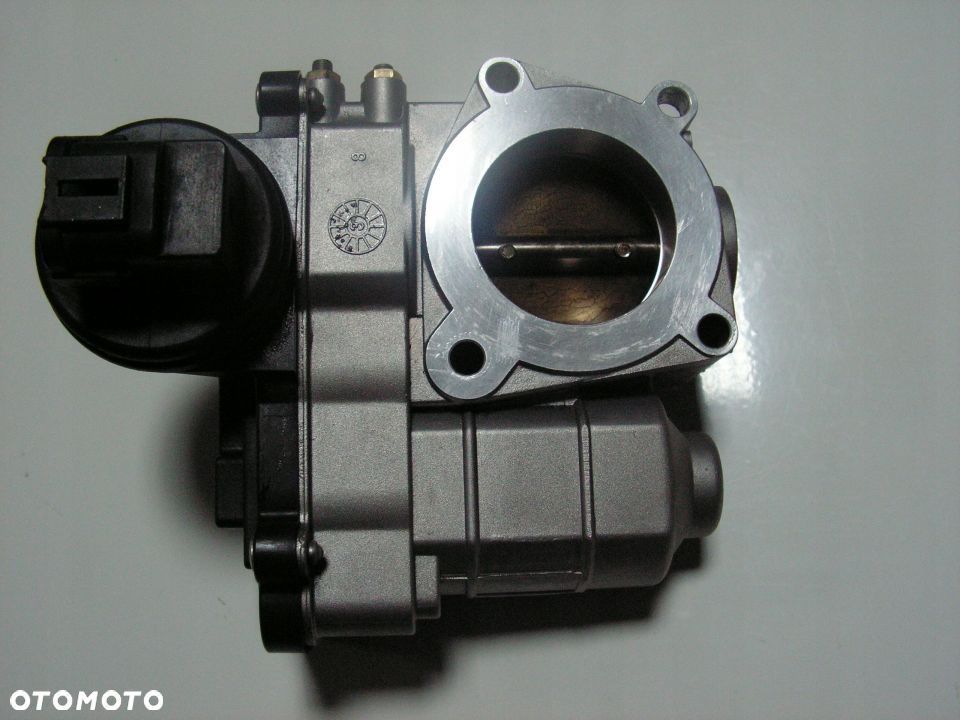 NISSAN MICRA K12 1,0 16V PRZEPUSTNICA JAK NOWA - 1