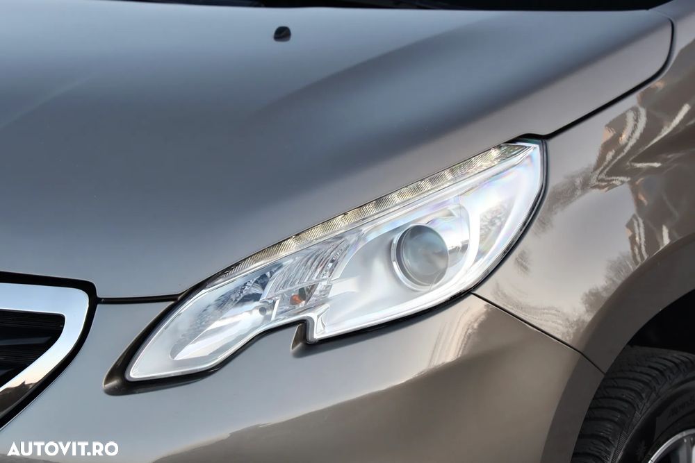 Peugeot 2008 1.2 L PureTech ETG Allure Aut. - 28